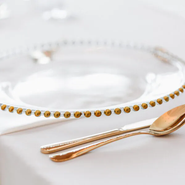 Sklenený klubový tanier s perličkami