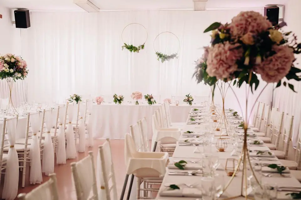 Detail svadobnej výzdoby KD Doľany