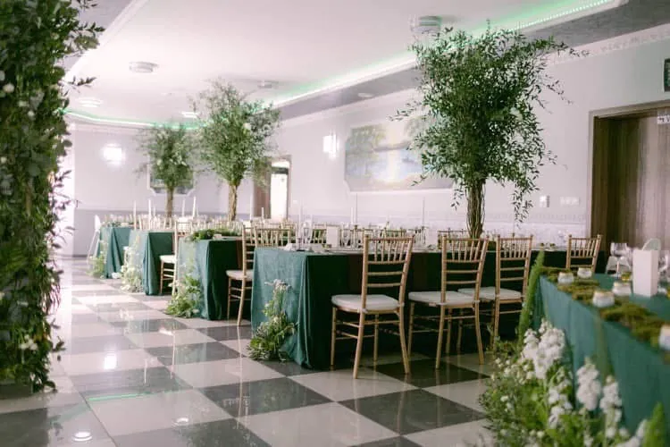 Zelené smaragdové rovné obrusy