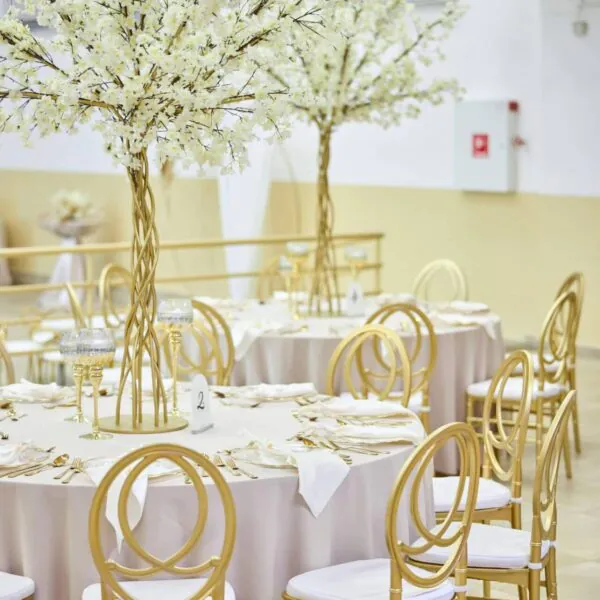 Čerešnový strom na stôl