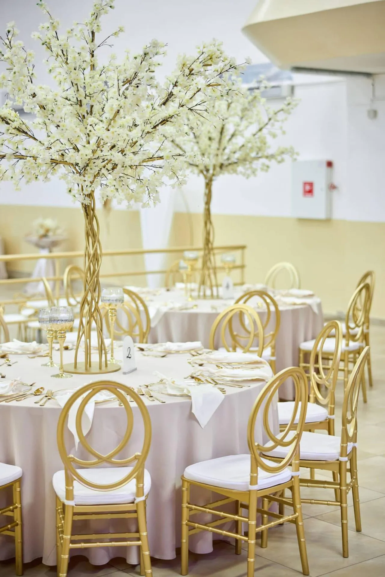 Čerešnový strom na stôl