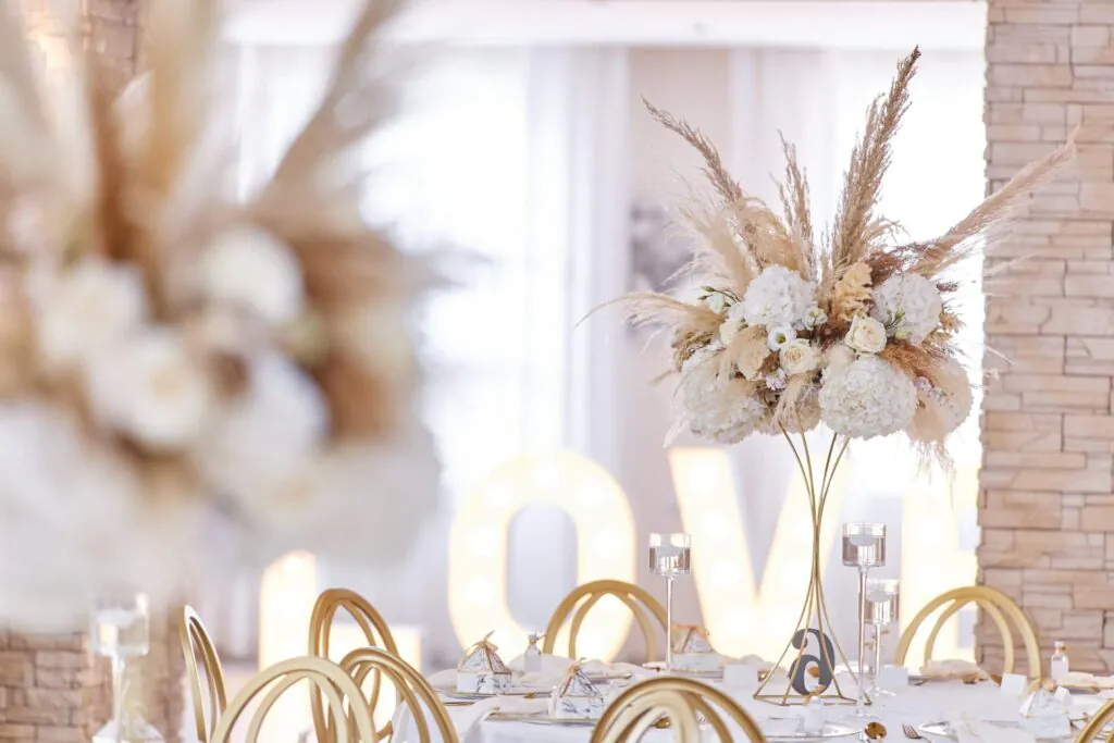 Svadobná výzdoba s pampasovými trávami Šintava