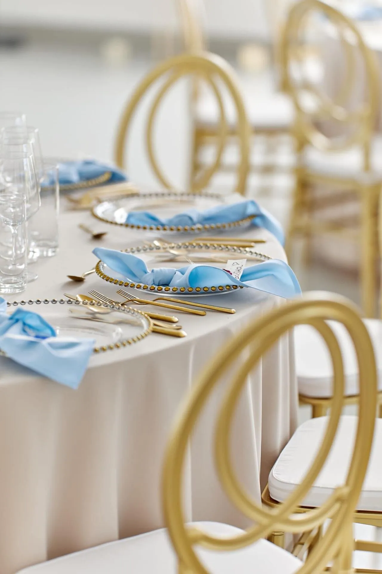 bledomodré príručníky